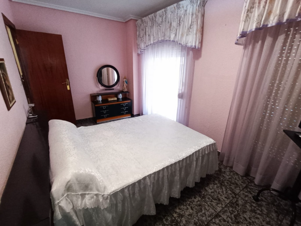 For sale of apartment in Elche-Elx