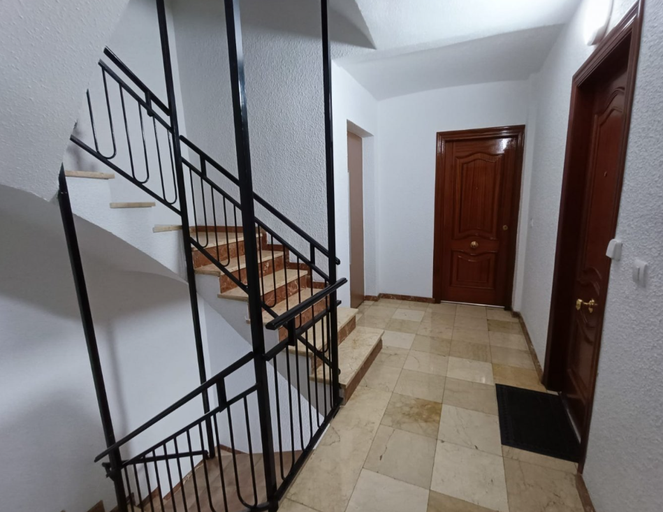 For sale of apartment in Elche-Elx