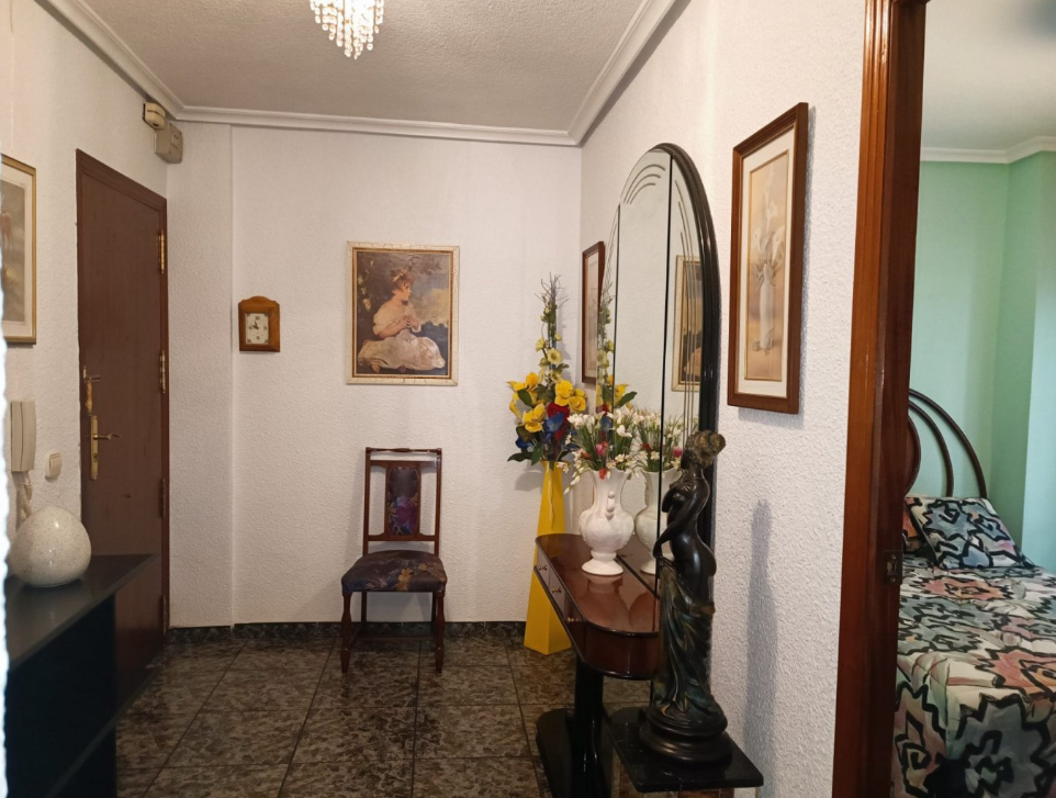 For sale of apartment in Elche-Elx