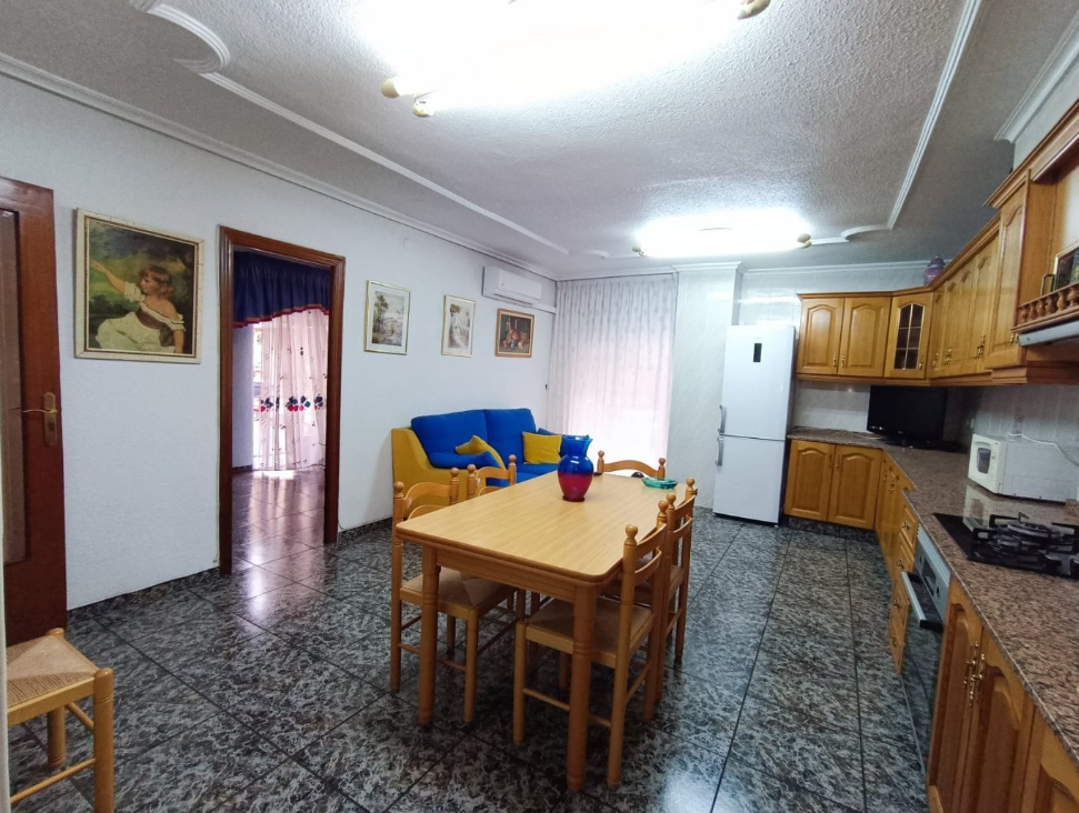 For sale of apartment in Elche-Elx