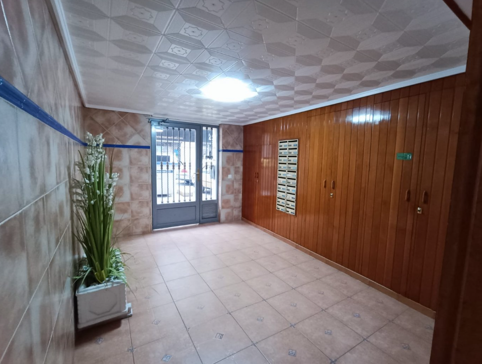 For sale of apartment in Elche-Elx