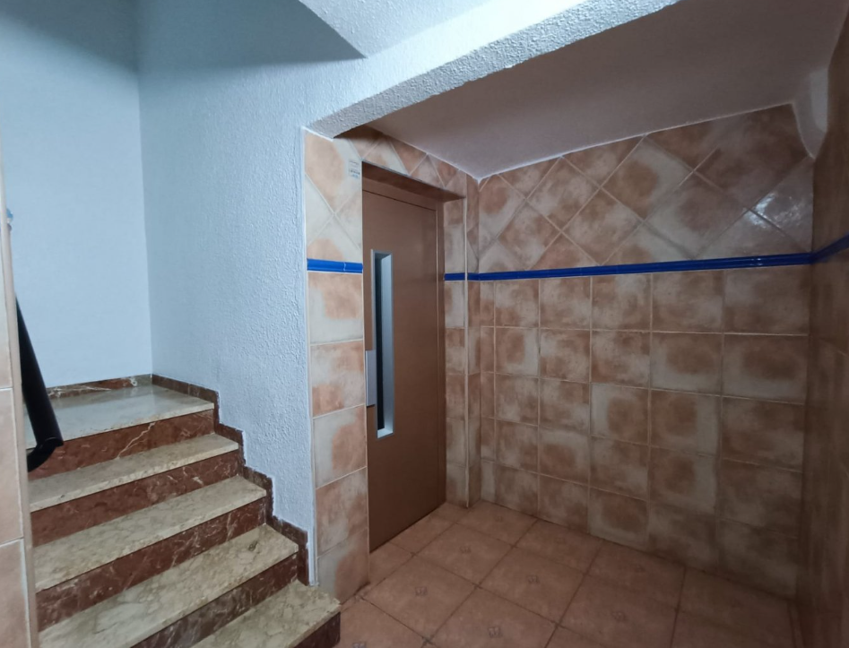 For sale of apartment in Elche-Elx