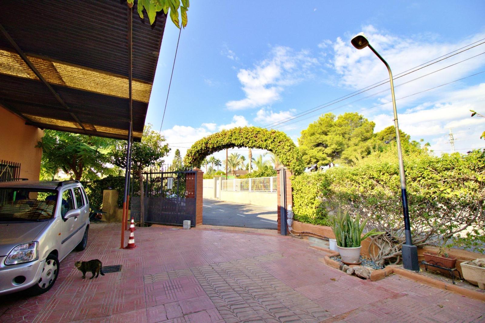 For sale of chalet in Elche-Elx