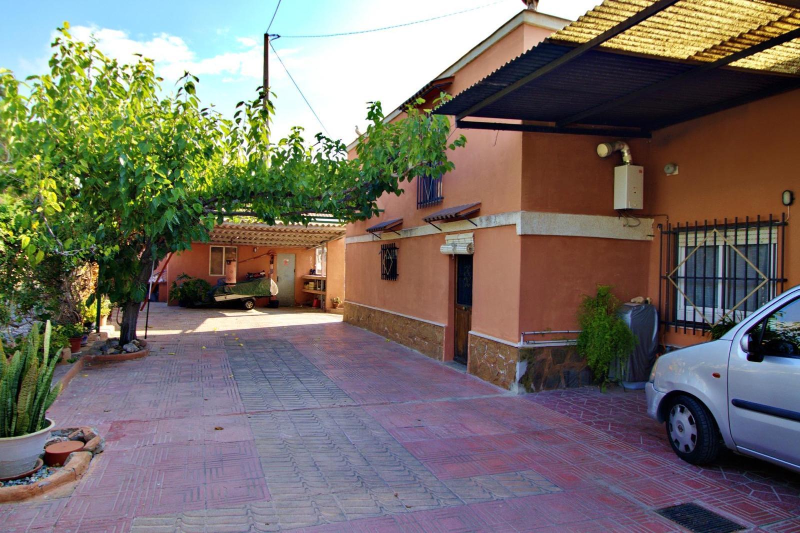 For sale of chalet in Elche-Elx