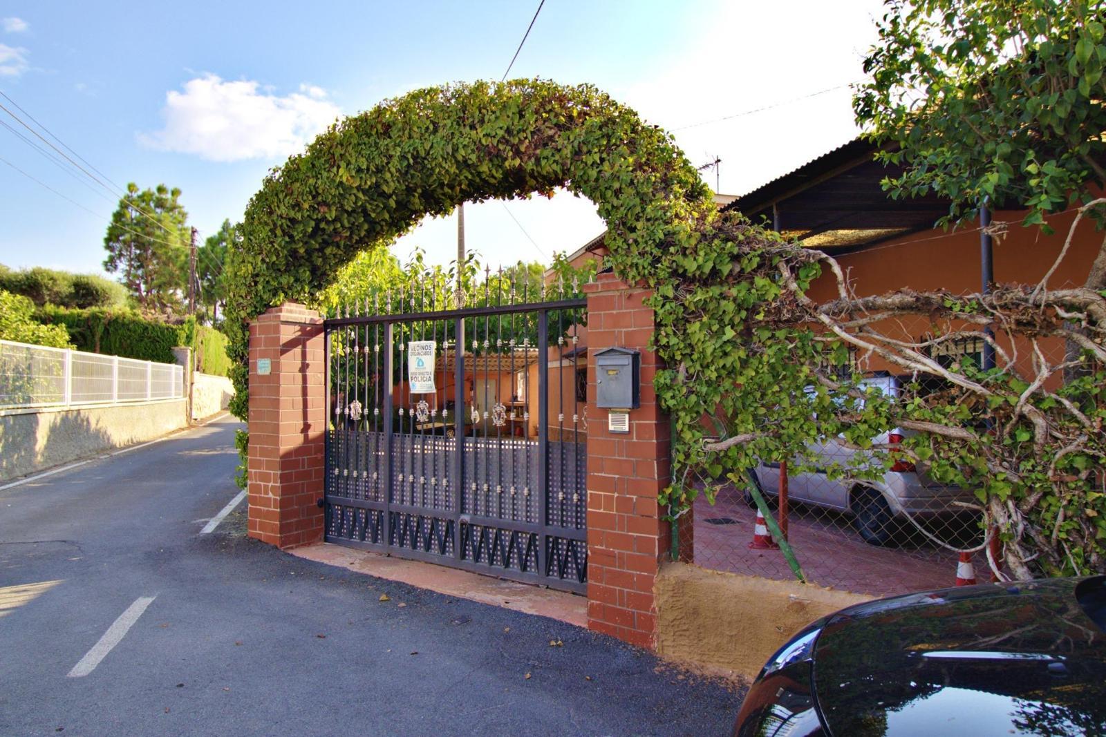 For sale of chalet in Elche-Elx