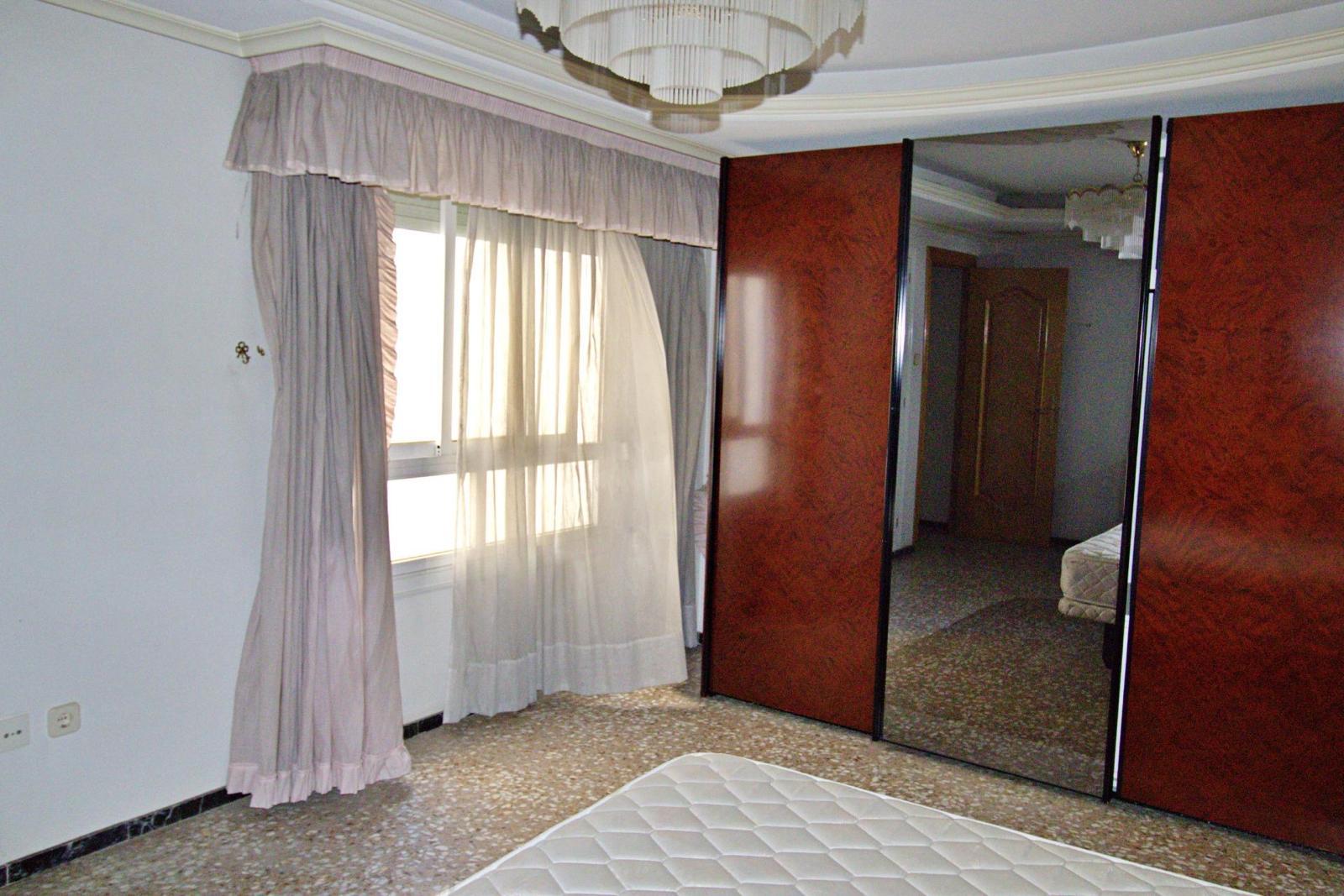 For sale of flat in Elche-Elx