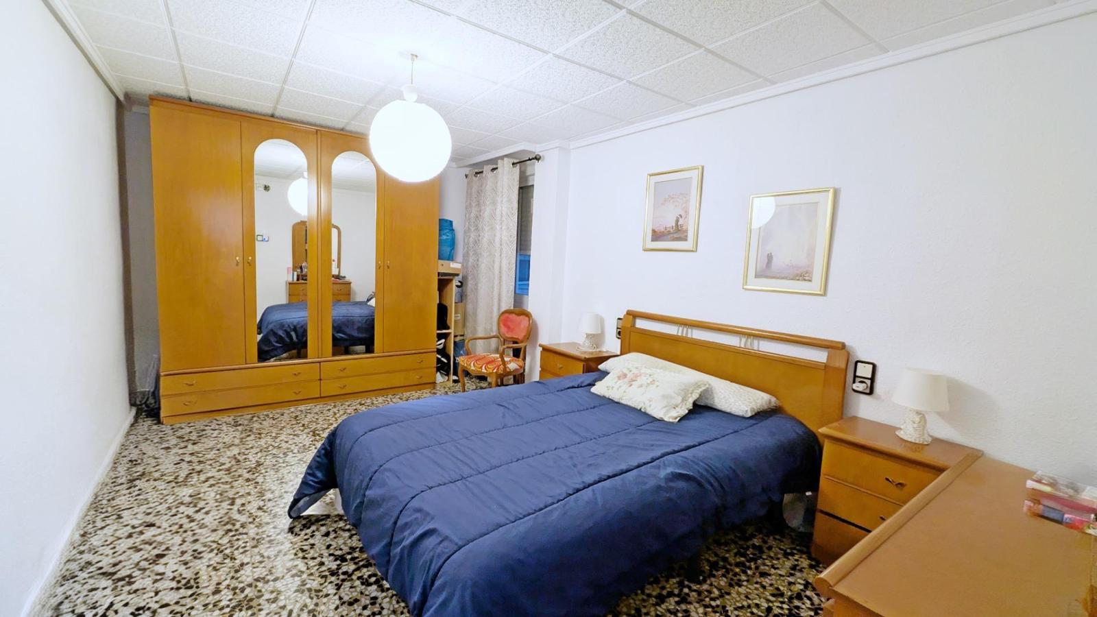 For sale of apartment in Elche-Elx