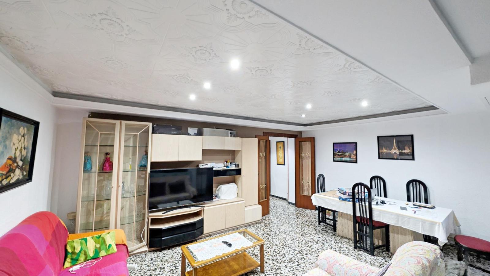 For sale of apartment in Elche-Elx