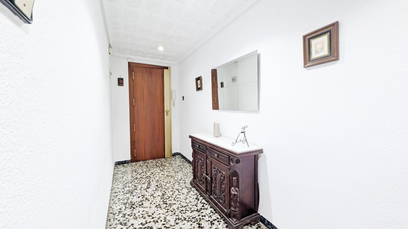 For sale of apartment in Elche-Elx
