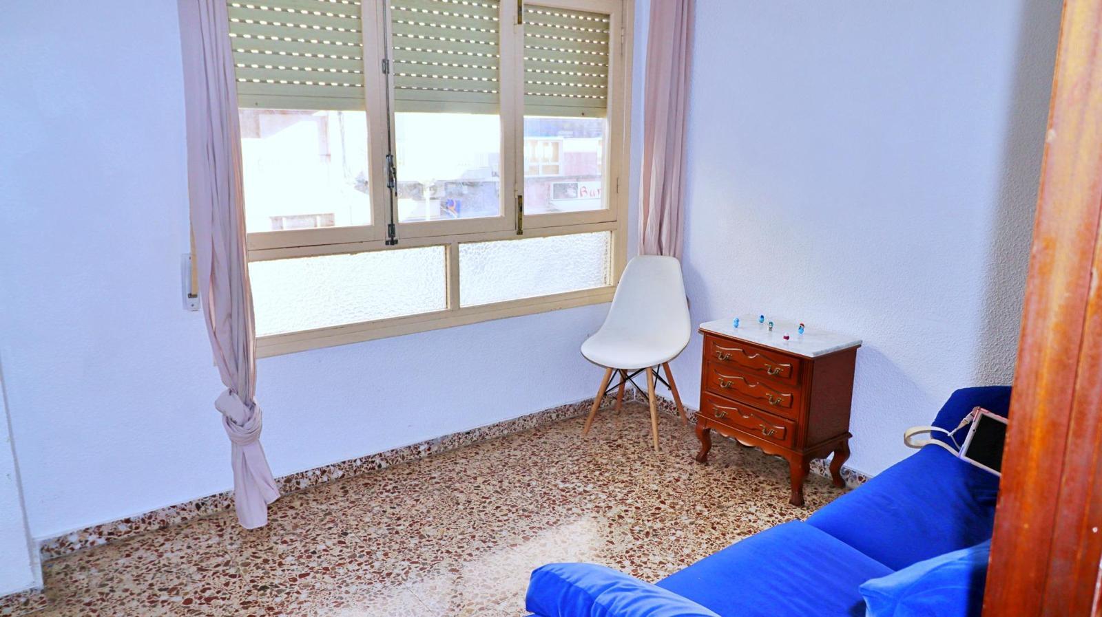 For sale of flat in Adsubia