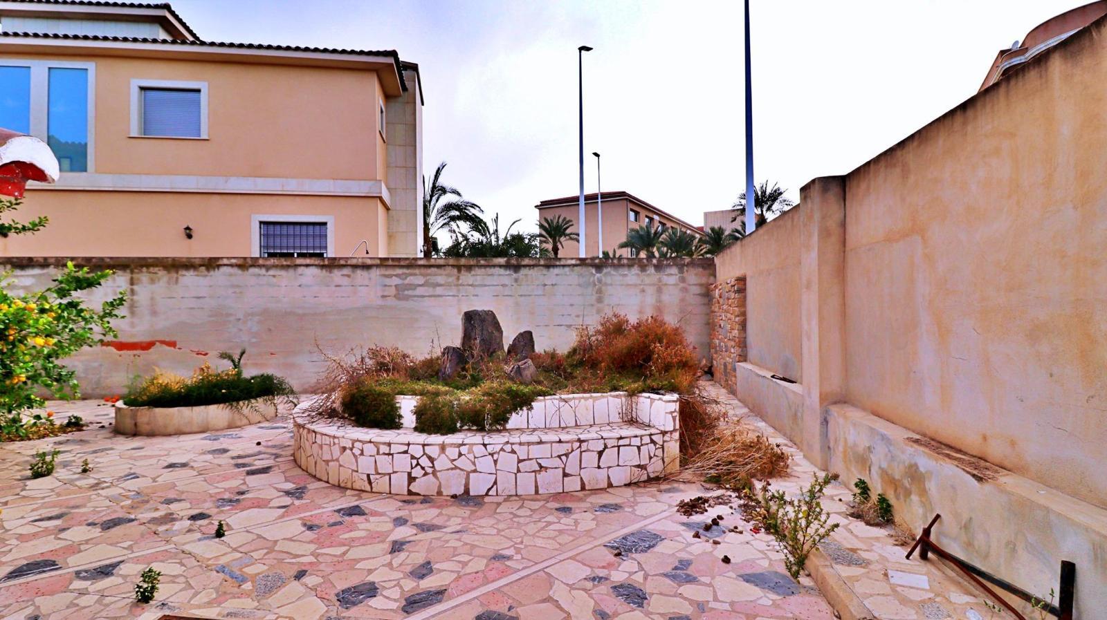 Venta de chalet en Elche-Elx