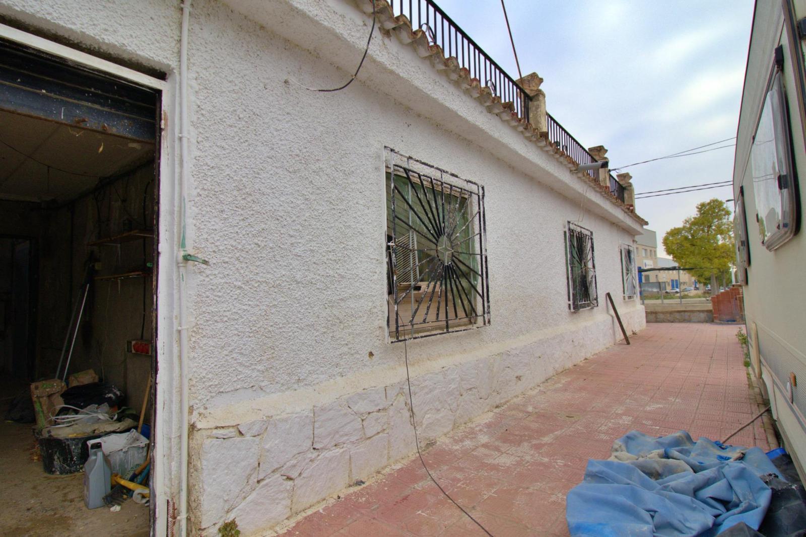 For sale of chalet in Elche-Elx