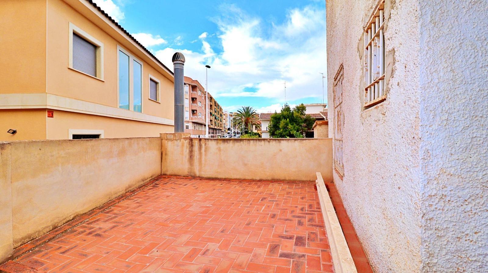 For sale of chalet in Elche-Elx