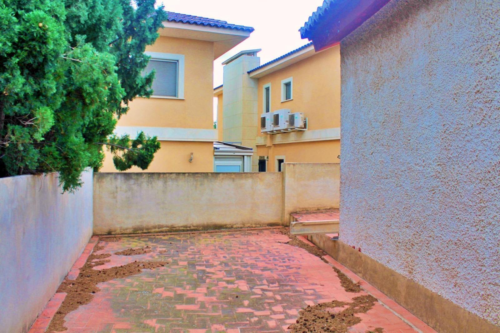 For sale of chalet in Elche-Elx
