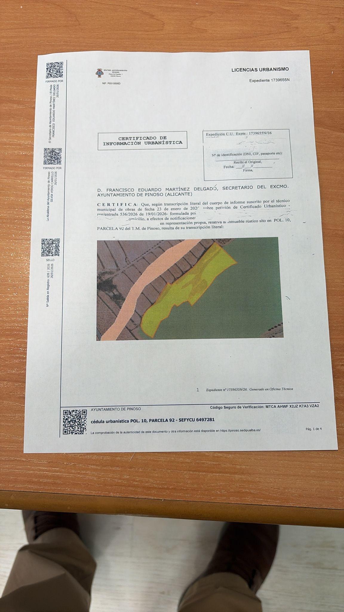 Venta de finca rústica en El Pinós