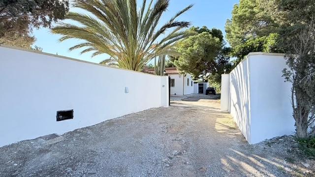 For sale of chalet in Elche-Elx