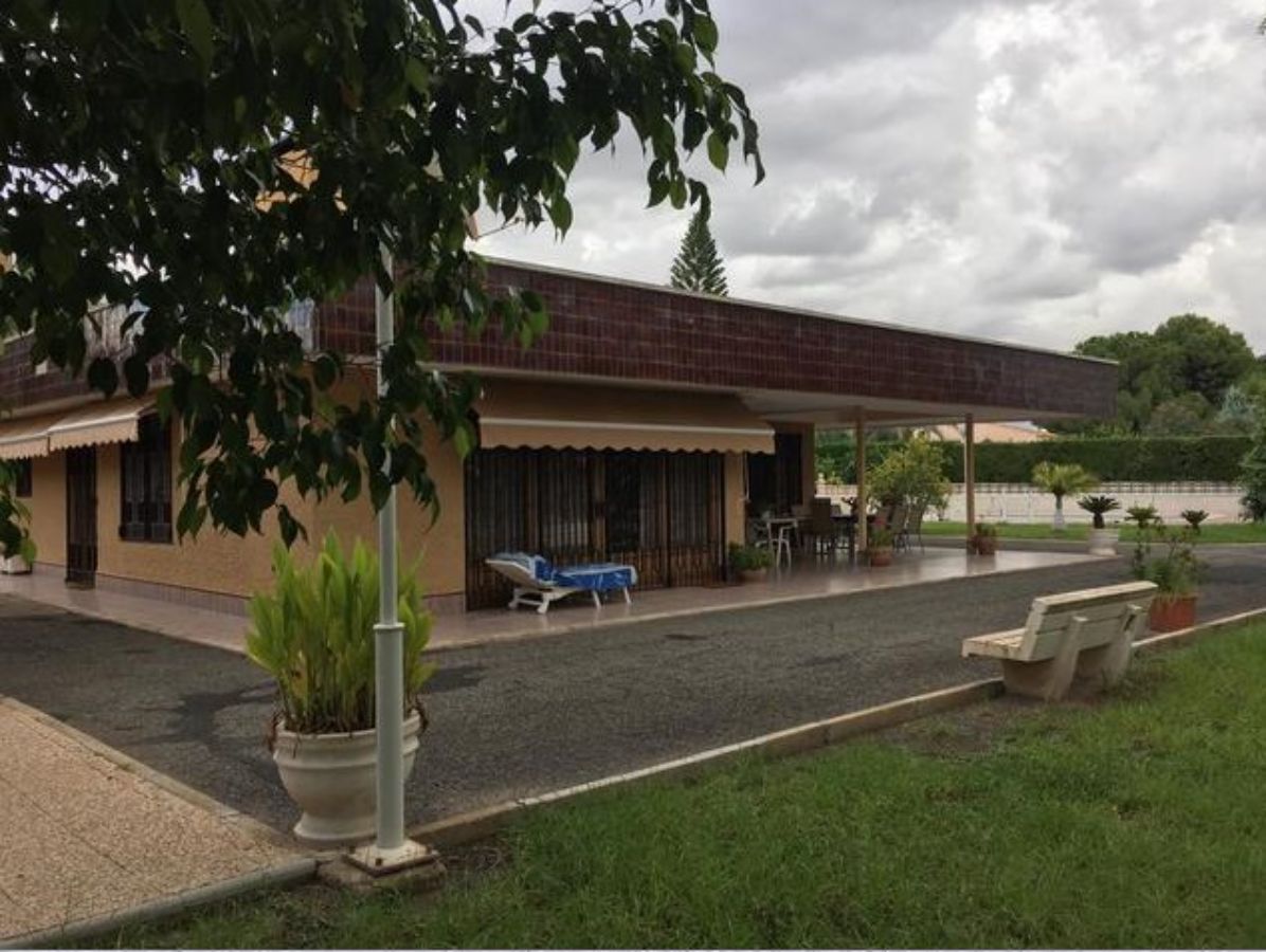 For sale of chalet in Elche-Elx