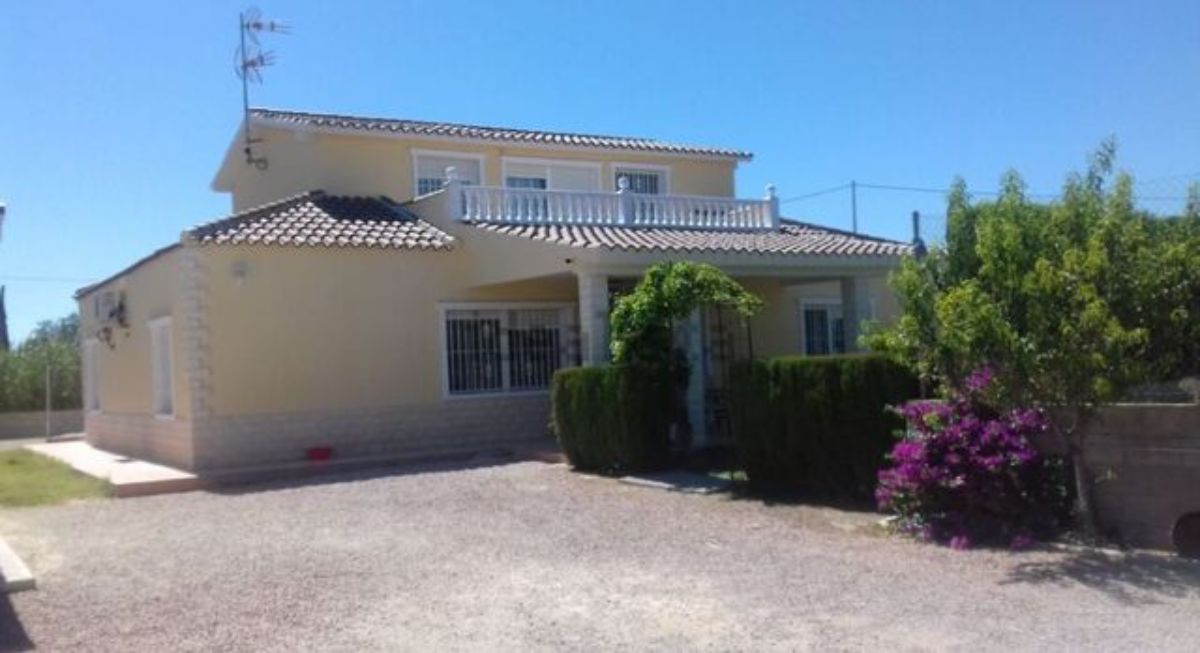 Venta de chalet en Elche-Elx