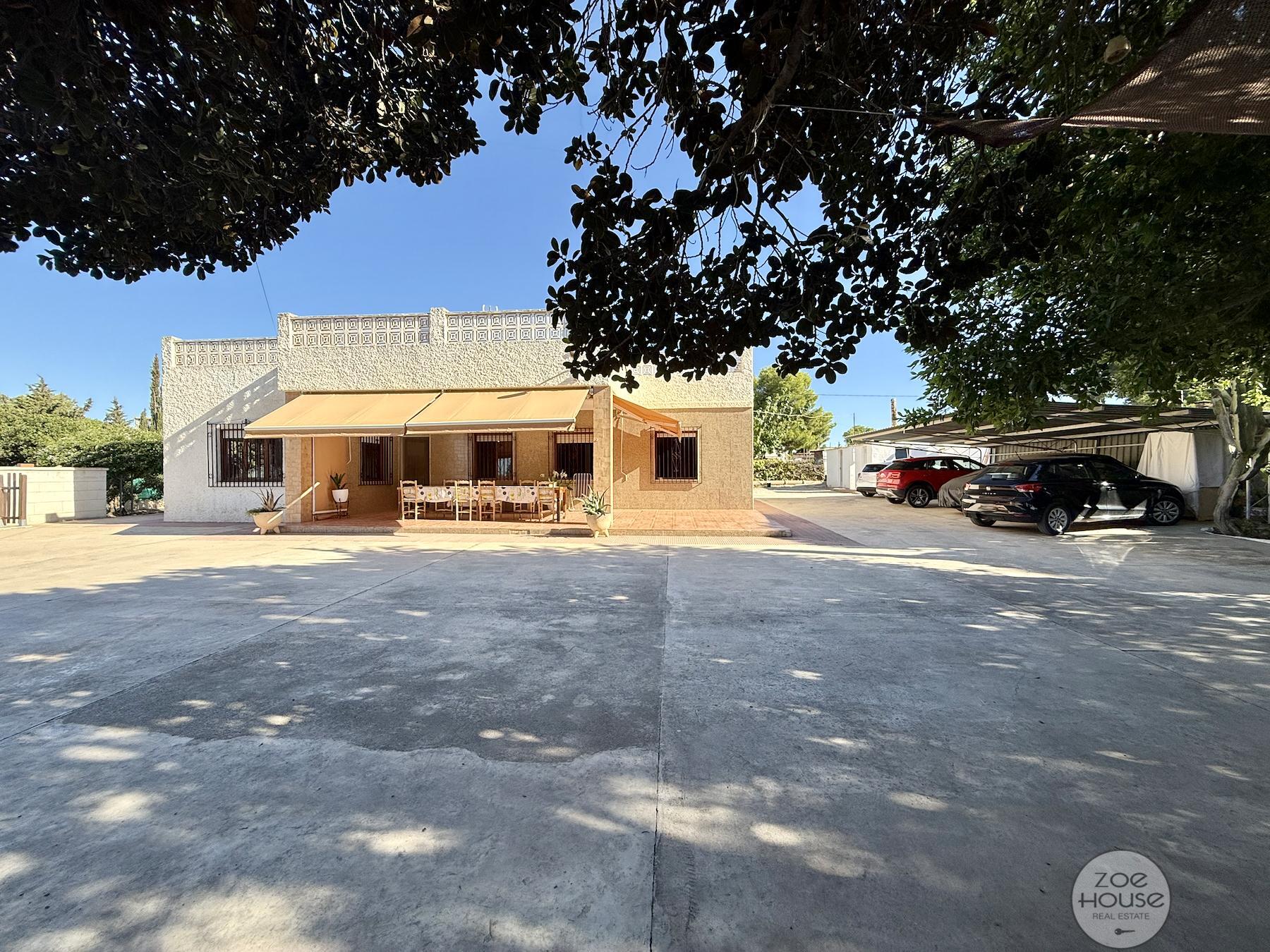 Venta de chalet en Elche-Elx