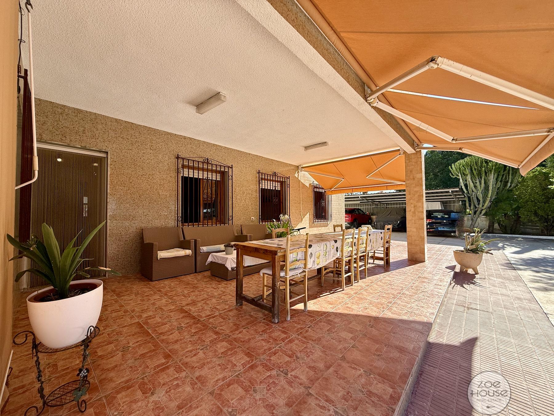 Venta de chalet en Elche-Elx