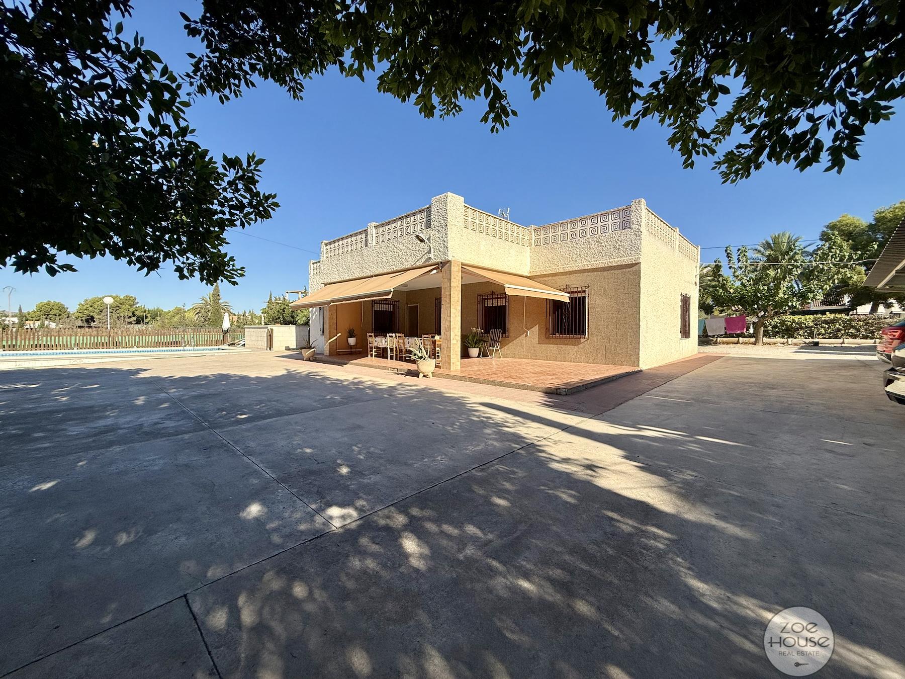Venta de chalet en Elche-Elx