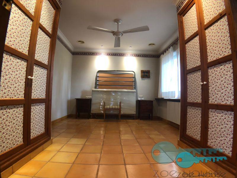 Zu verkaufen von chalet in
 Elche-Elx