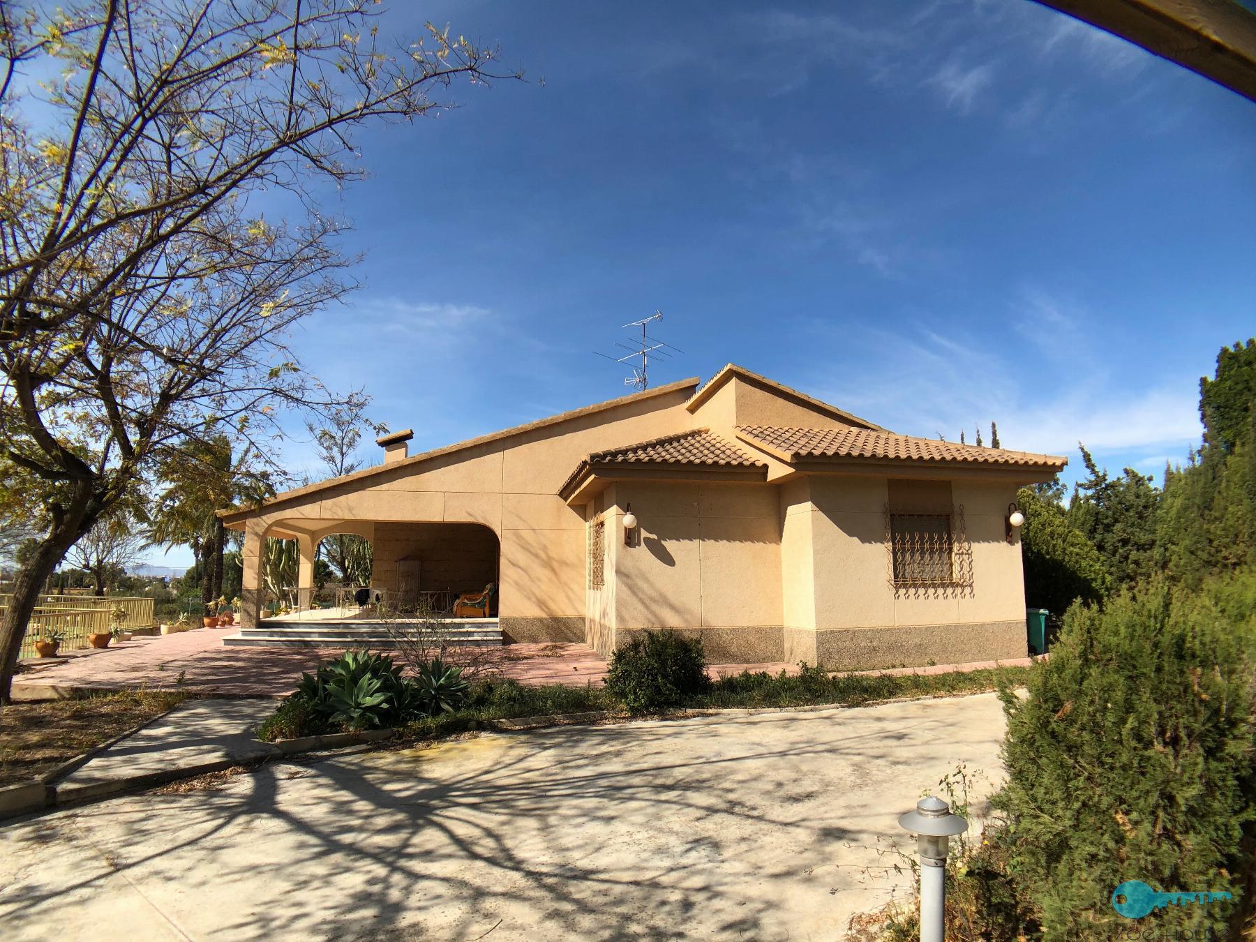 Venta de chalet en Elche-Elx