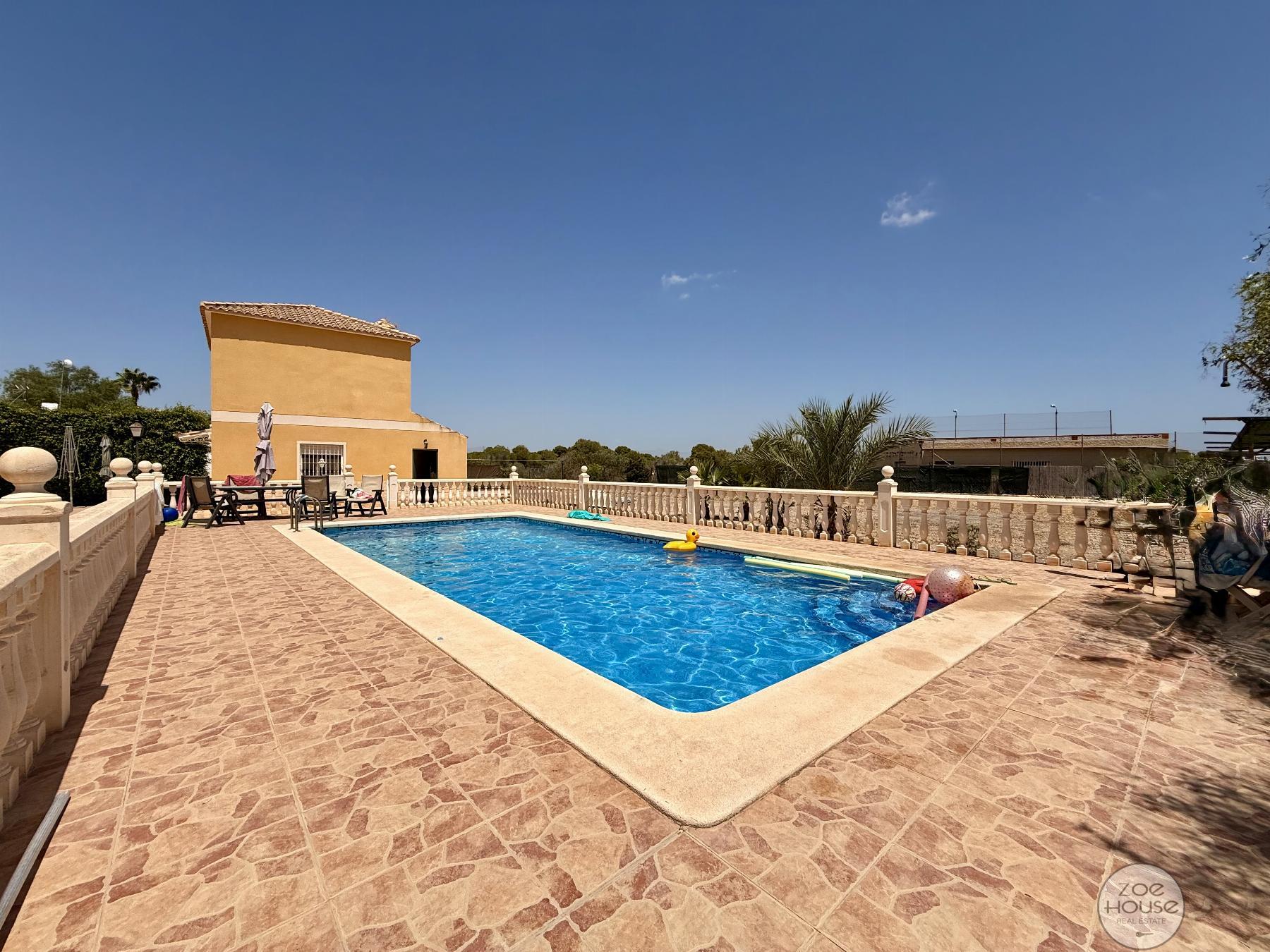 Venta de chalet en Elche-Elx