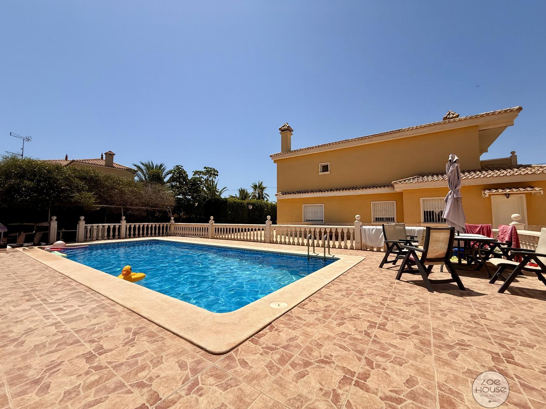 Venta de chalet en Elche-Elx