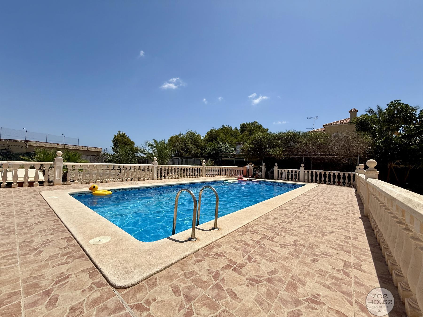 Venta de chalet en Elche-Elx
