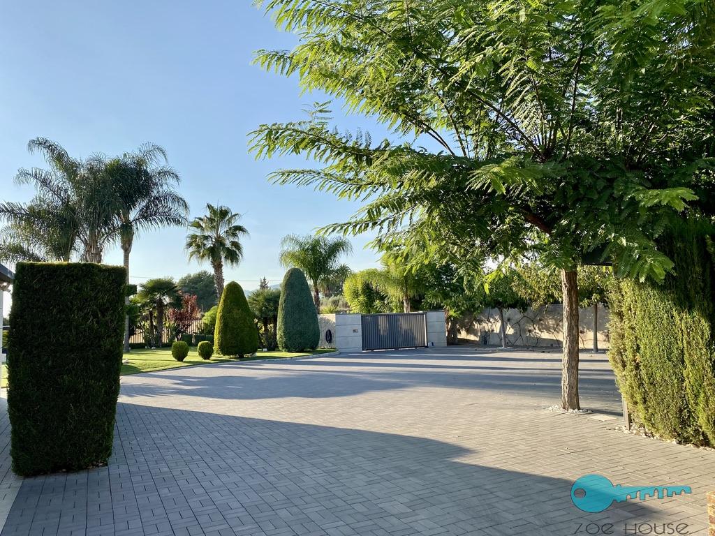 For sale of chalet in Elche-Elx