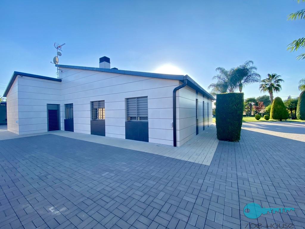For sale of chalet in Elche-Elx