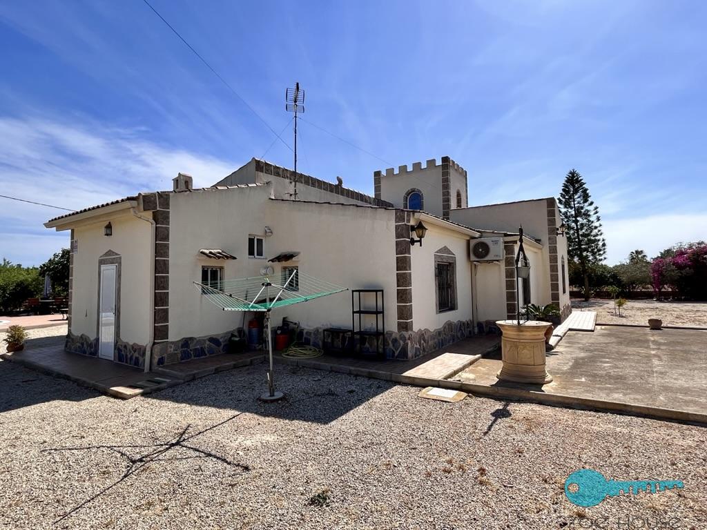 بيع من الشاليه في Elche-Elx