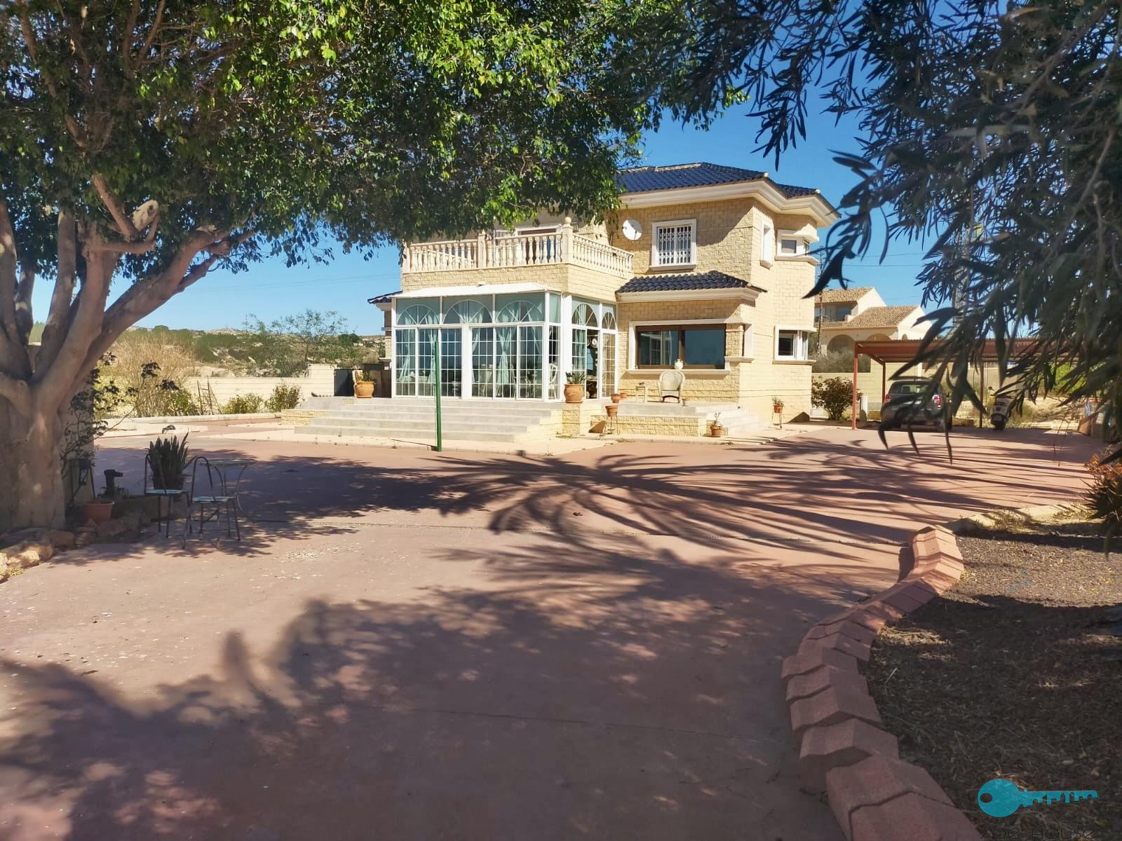 买卖 的 小屋 在 Elche-Elx