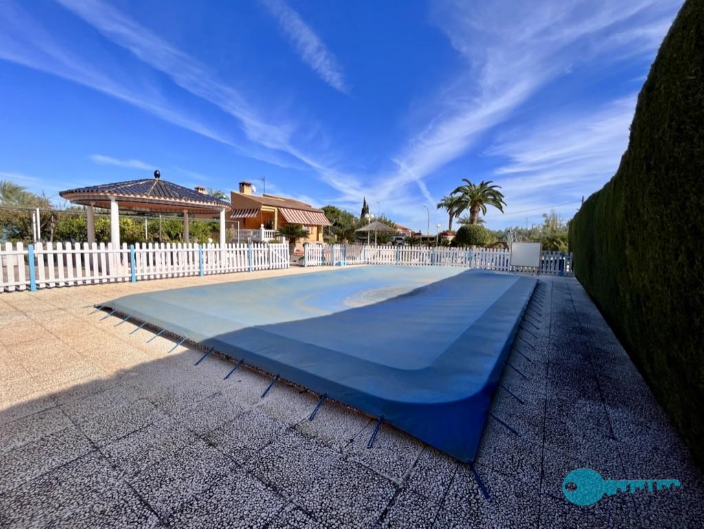 For sale of chalet in Elche-Elx