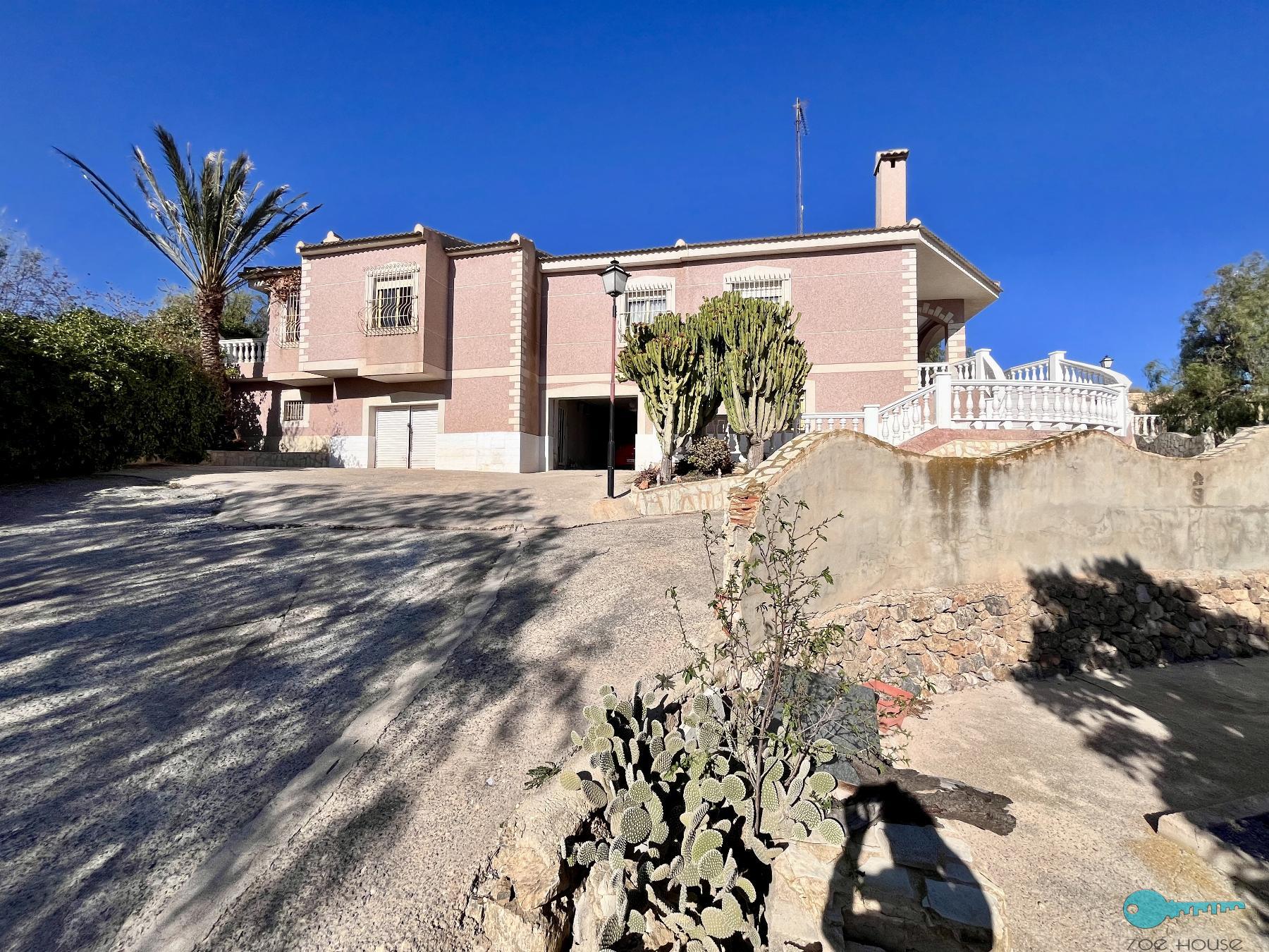 Zu verkaufen von chalet in
 Aspe