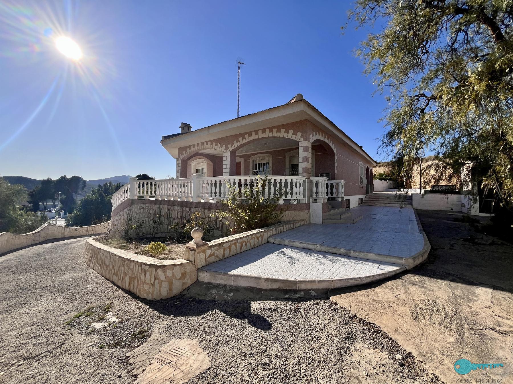 Zu verkaufen von chalet in
 Aspe