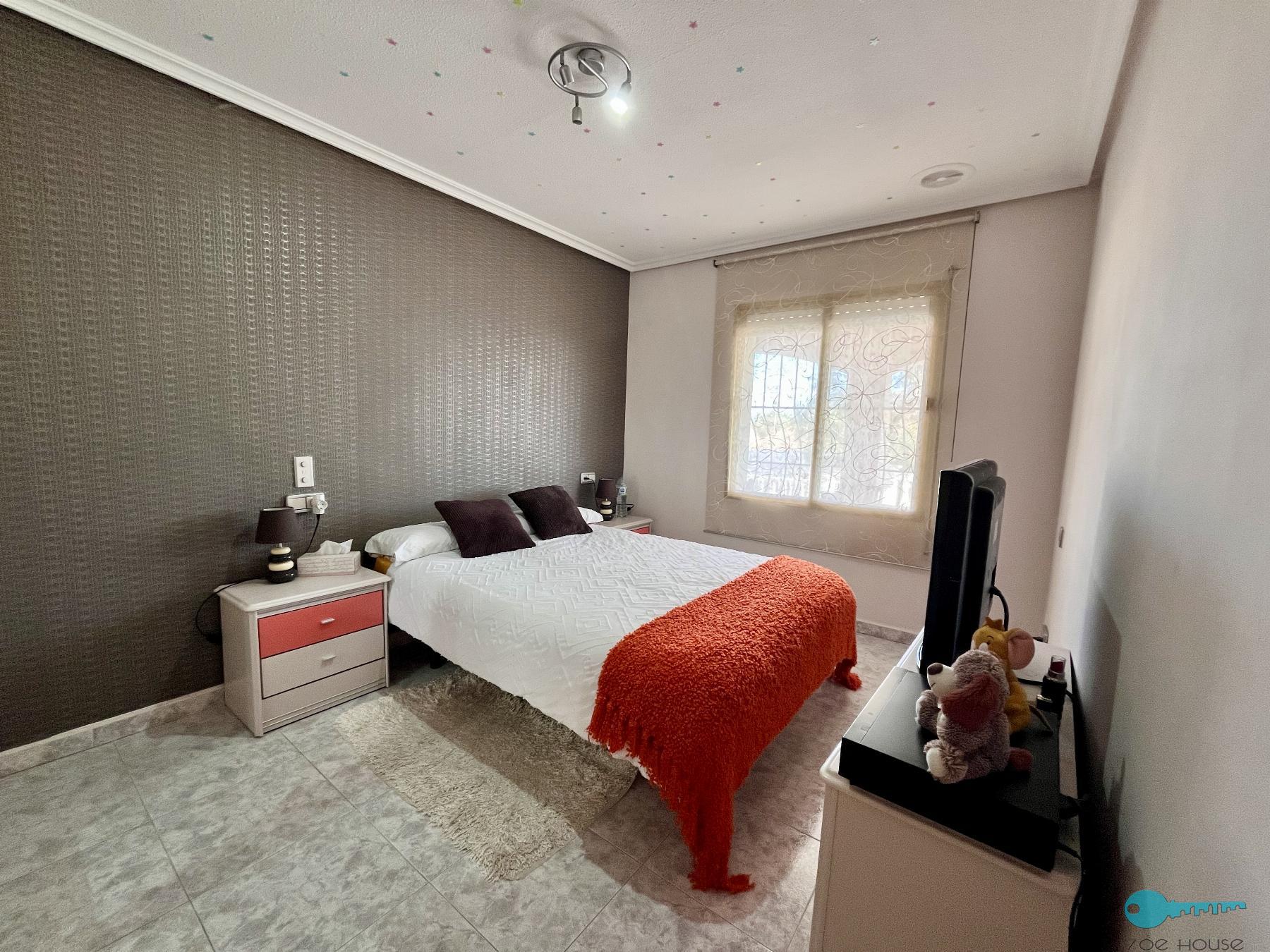 Zu verkaufen von chalet in
 Aspe