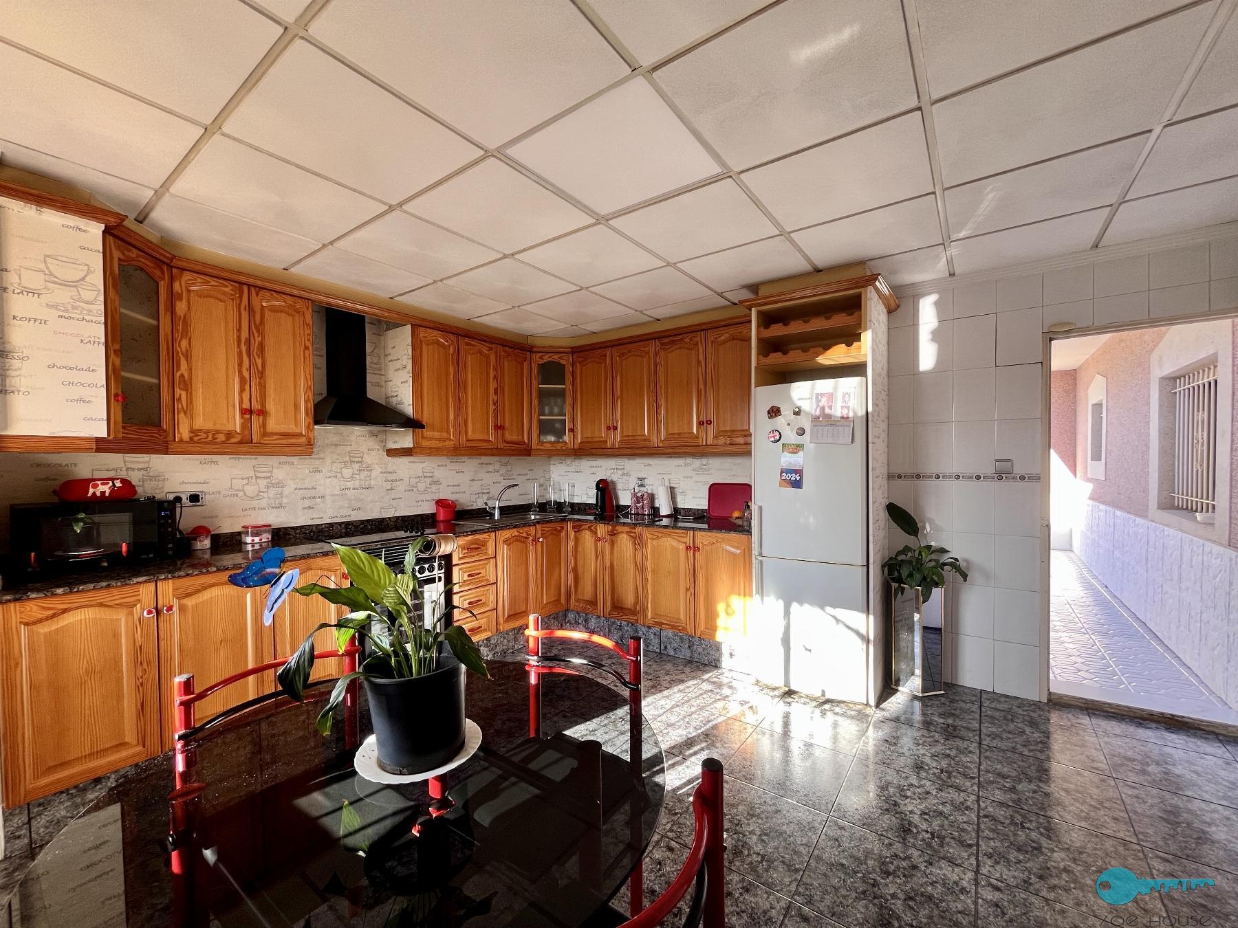 Zu verkaufen von chalet in
 Aspe