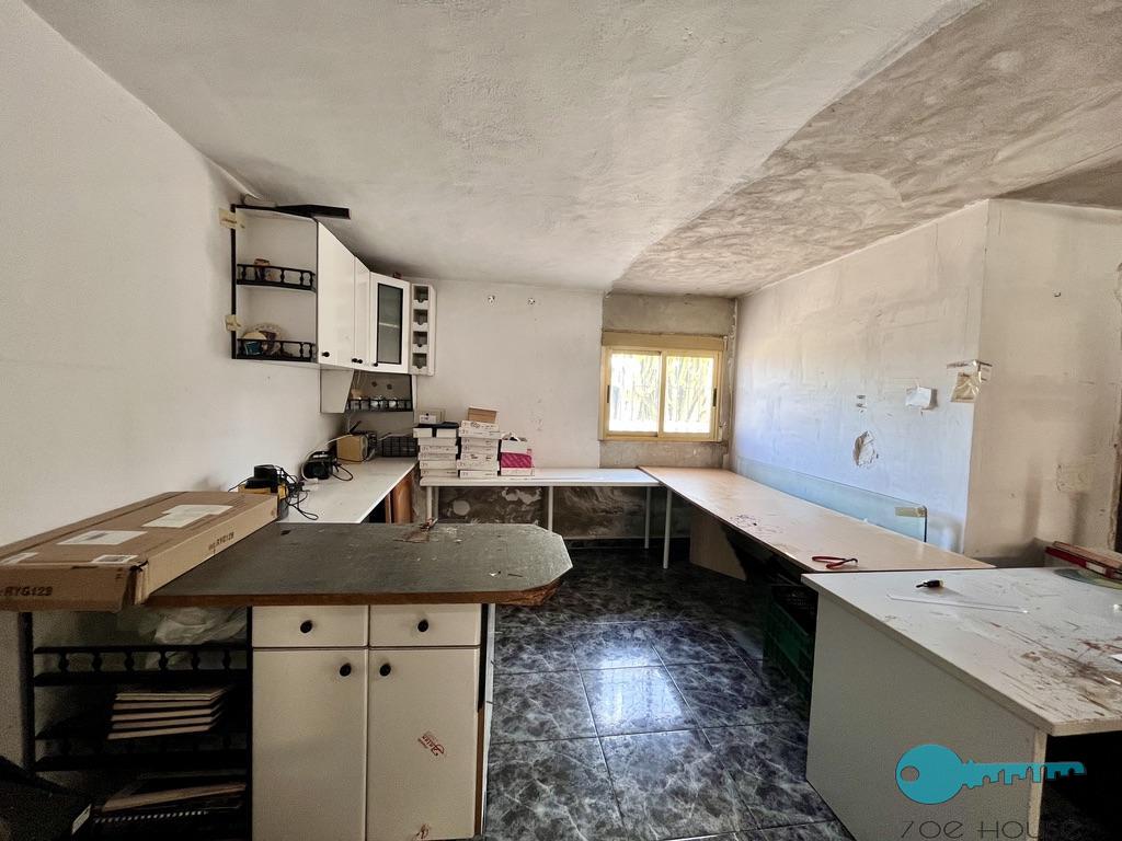 Zu verkaufen von chalet in
 Aspe