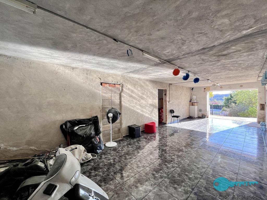 Zu verkaufen von chalet in
 Aspe