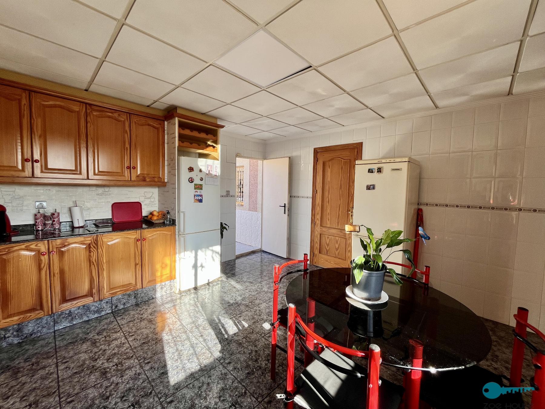 Zu verkaufen von chalet in
 Aspe