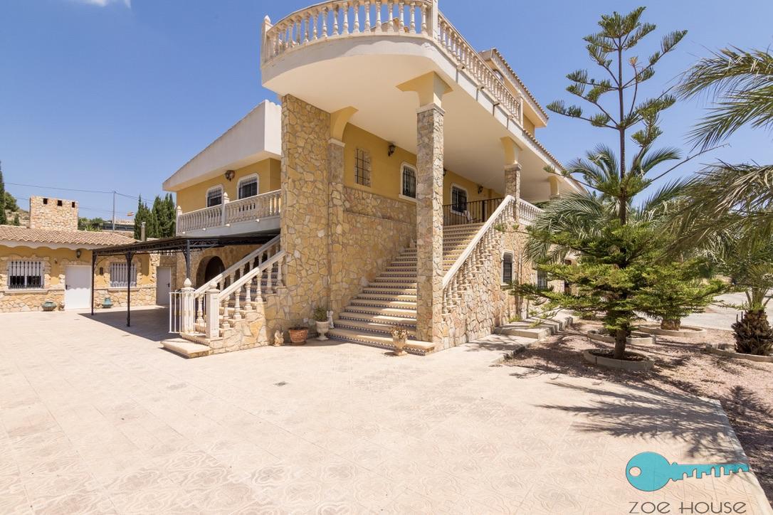 Vendita di chalet in Crevillent