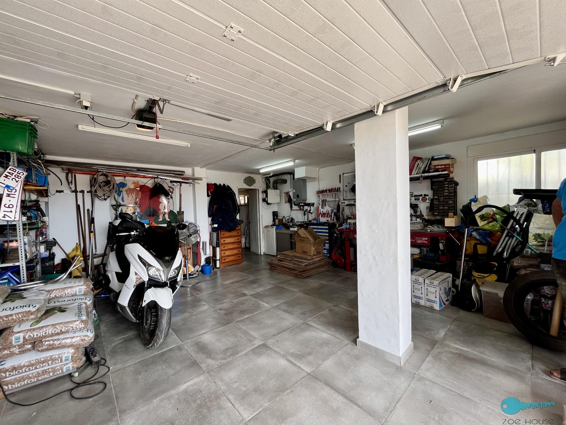 Garage