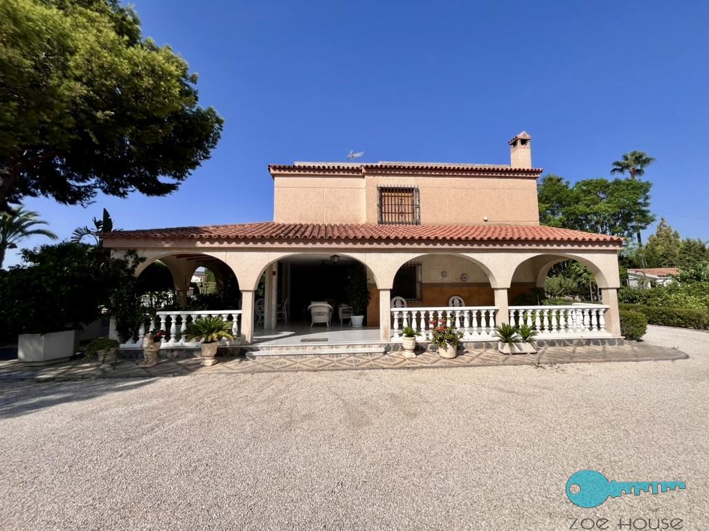 For sale of chalet in Elche-Elx
