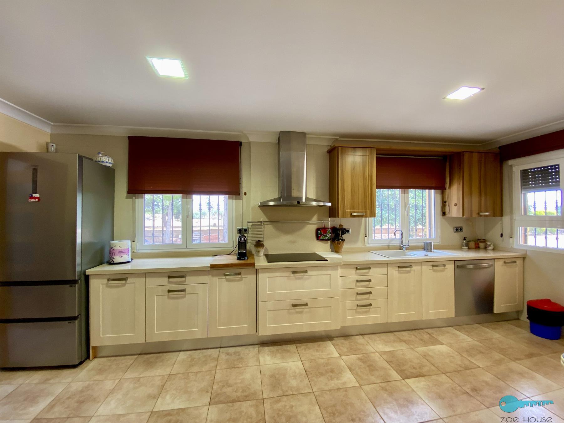 For sale of chalet in Crevillent