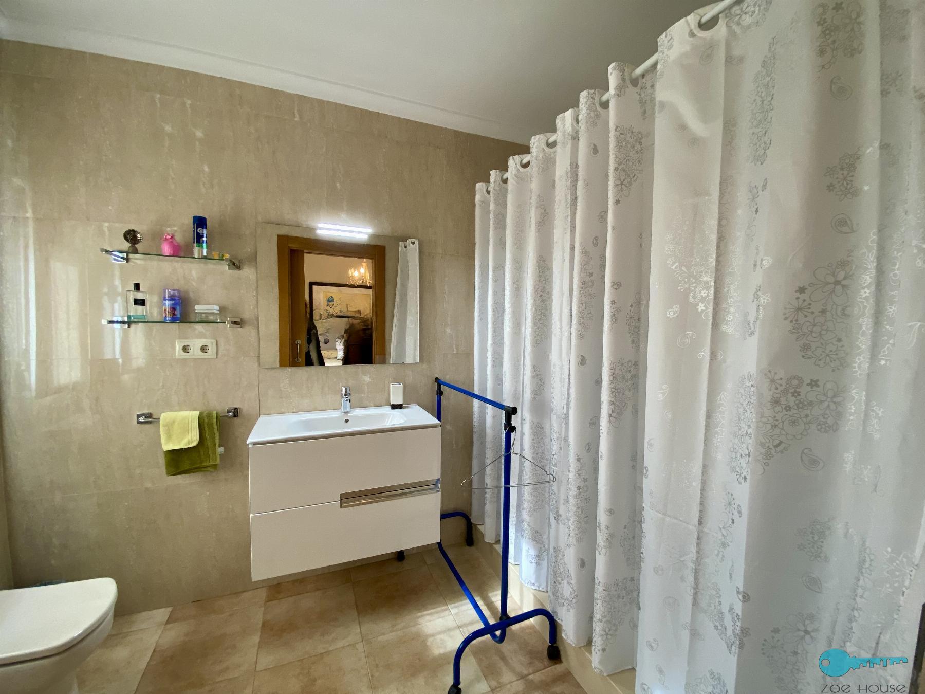 For sale of chalet in Crevillent