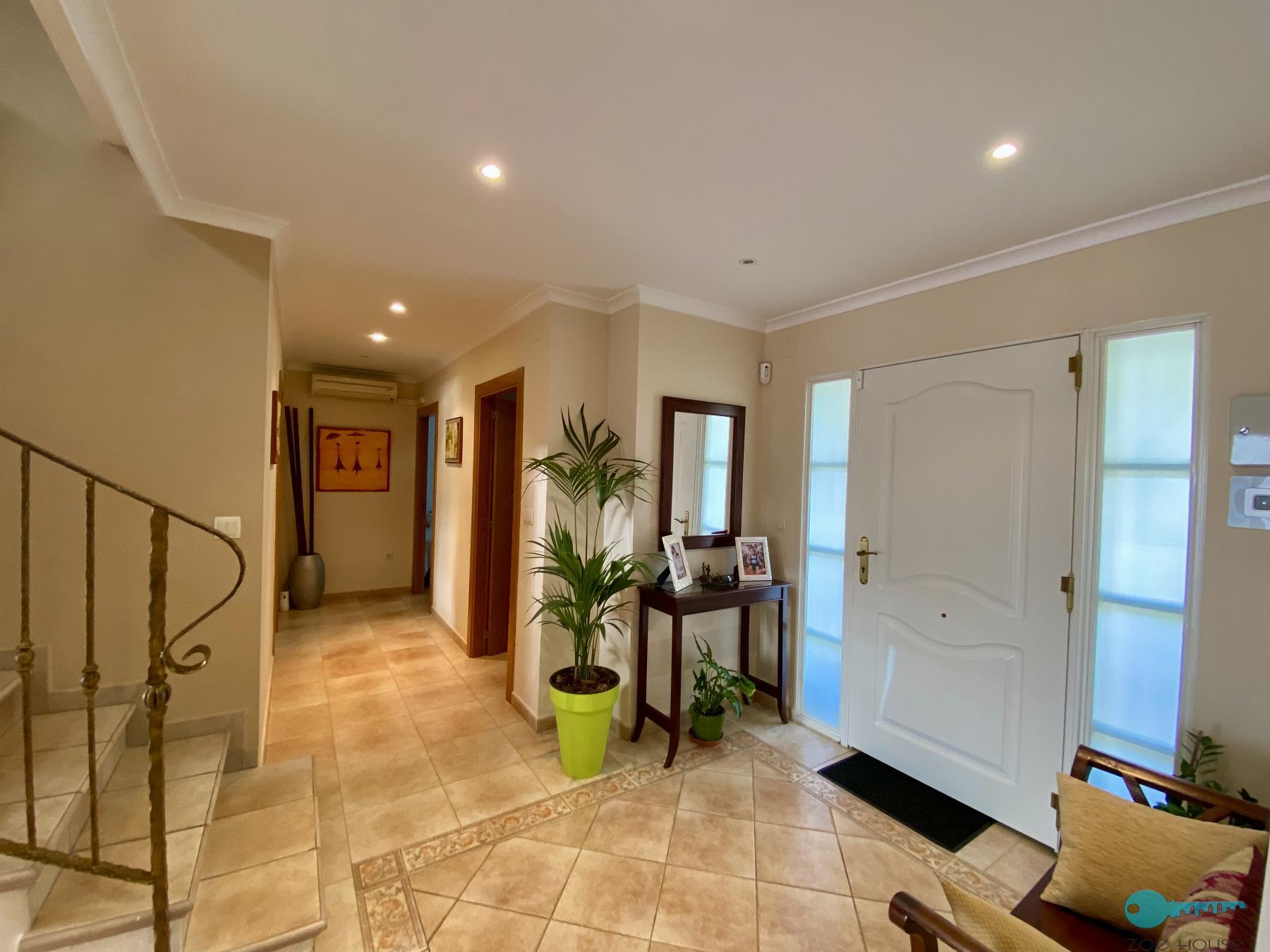 For sale of chalet in Crevillent