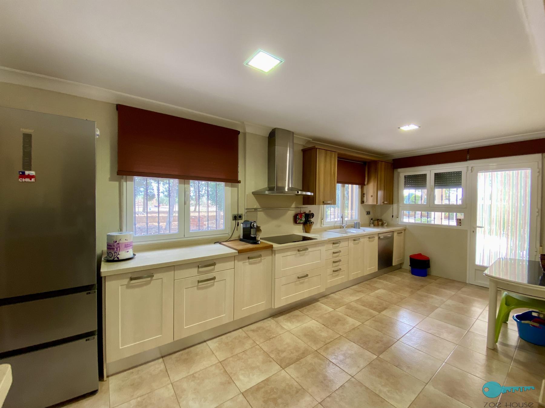 For sale of chalet in Crevillent