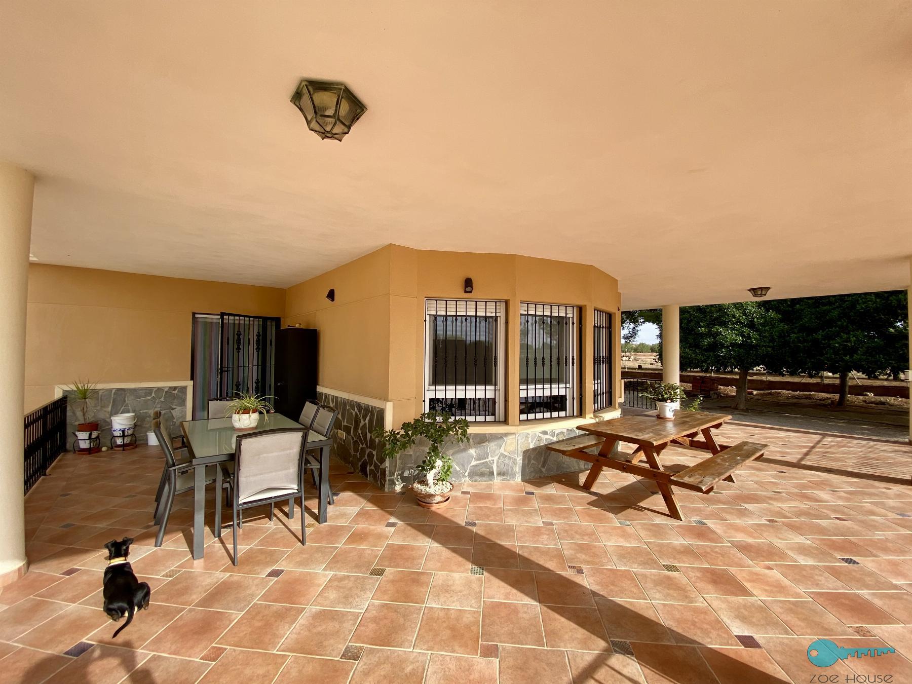 For sale of chalet in Crevillent